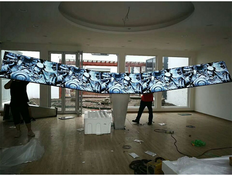 異性拼接屏 （3 這個(gè)數(shù)字不要作為名稱(chēng)）.jpg